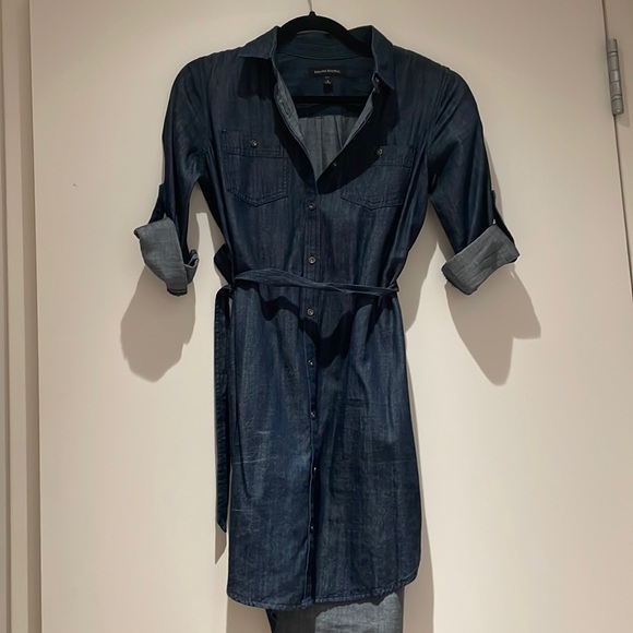 Banana Republic Dresses & Skirts - Adorable banana republic size 2 jean dress with pockets!